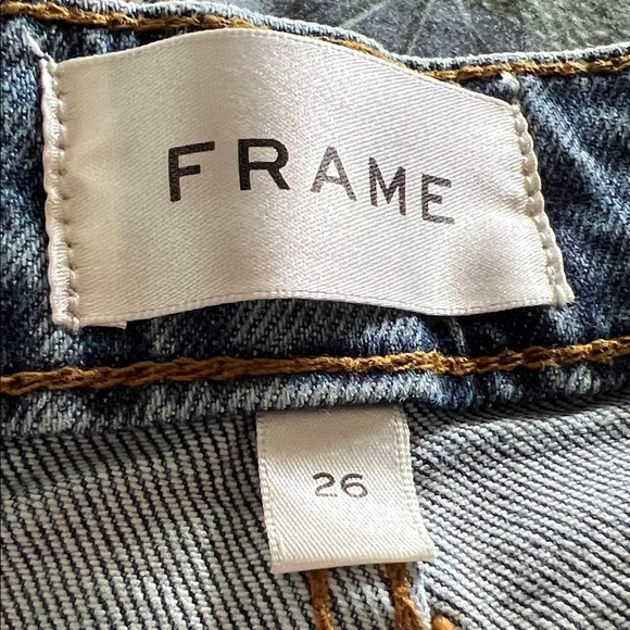 Frame Denim Women's The Ruler Straight Leg Jeans in light blue - Picture 2 of 7